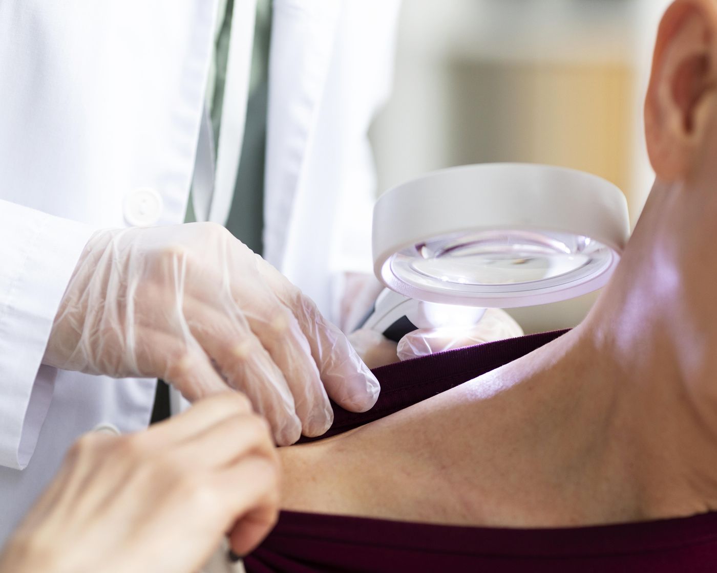 Atendimento dermatol&oacute;gico com acompanhamento